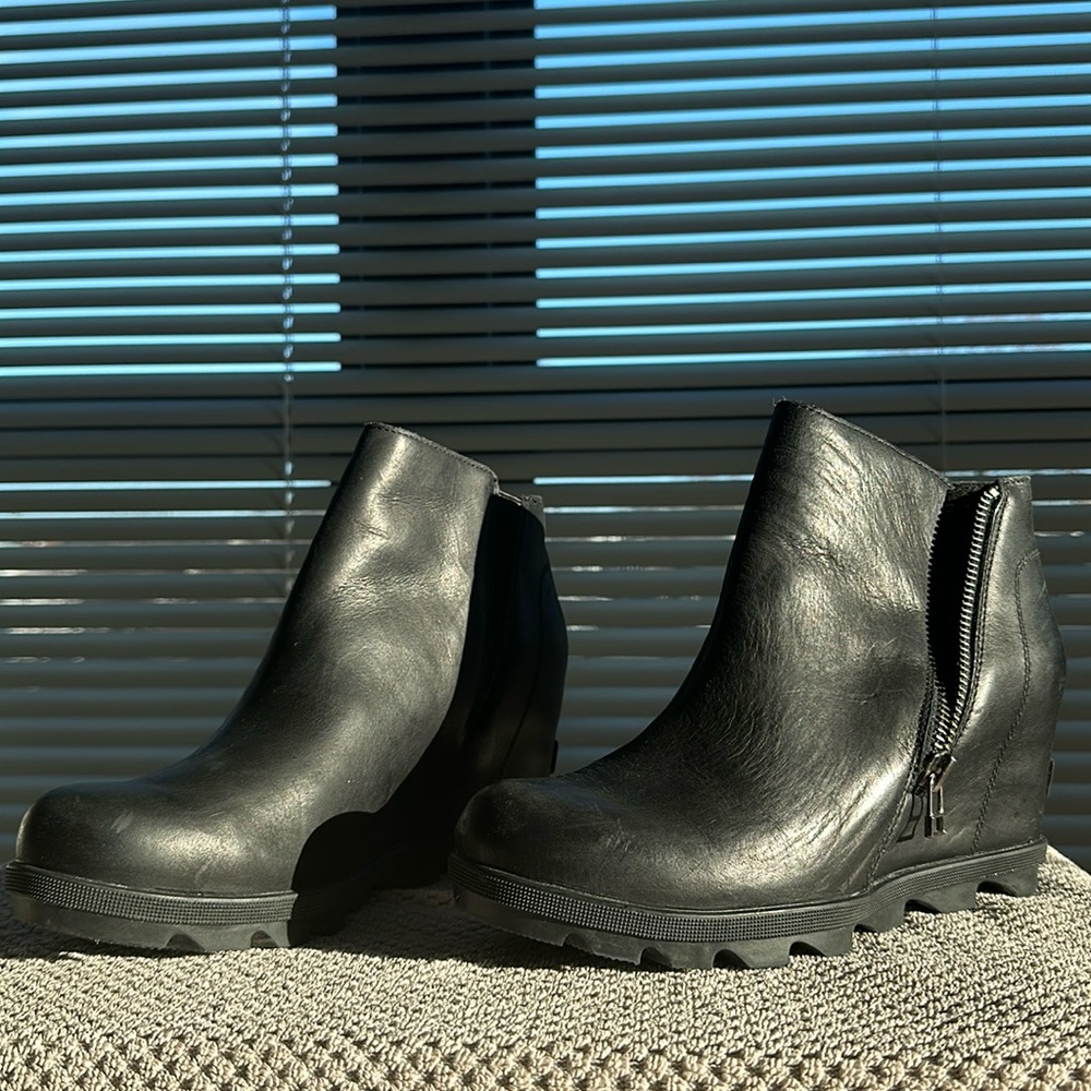Sorel wedge booties